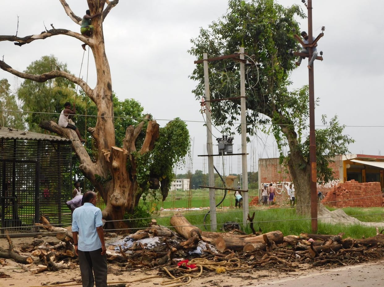 VIP feeder power stalled for eight hours