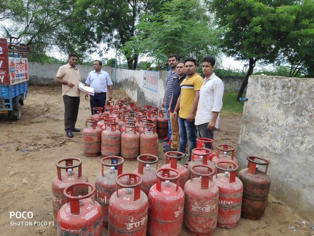 food supply department team raids forty cylinders caught