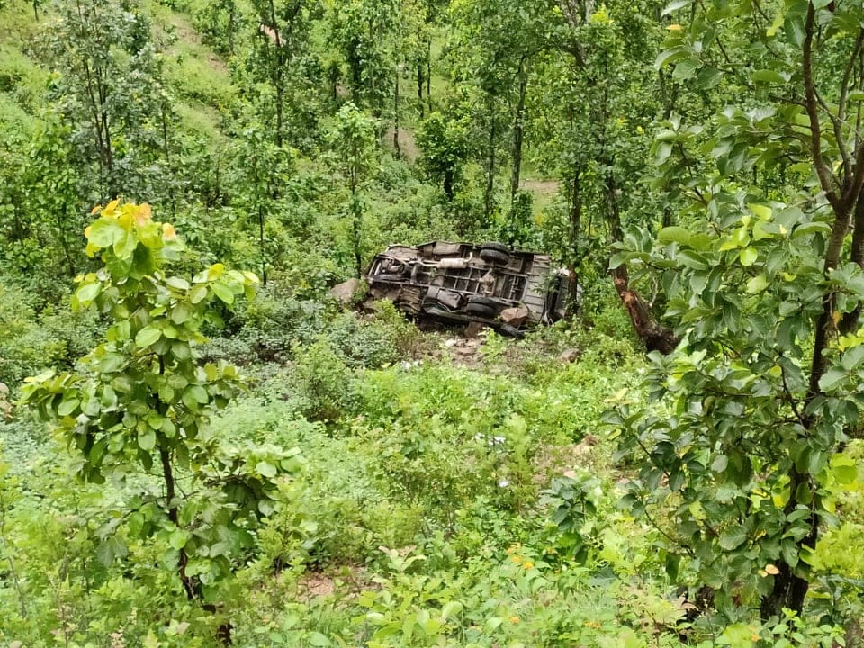 Bus Accident in dhumakot kotdwar photos