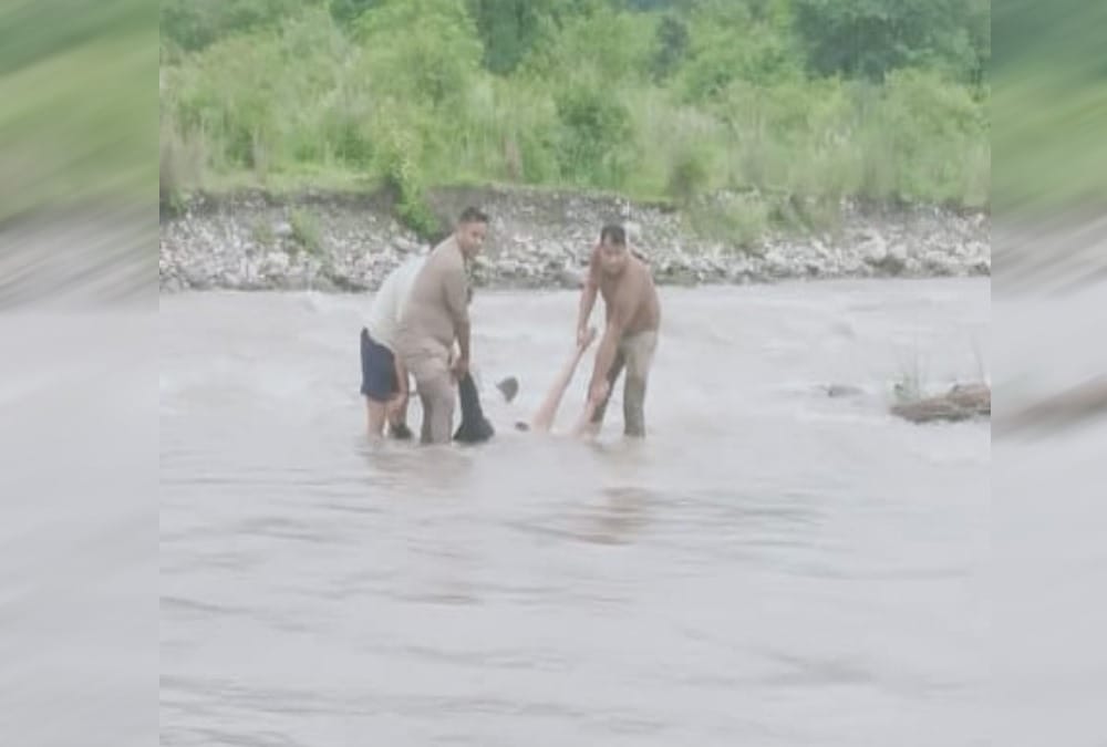 Dehradun: Cutted Leg of Man found in polythene near the river in Sodasaroli