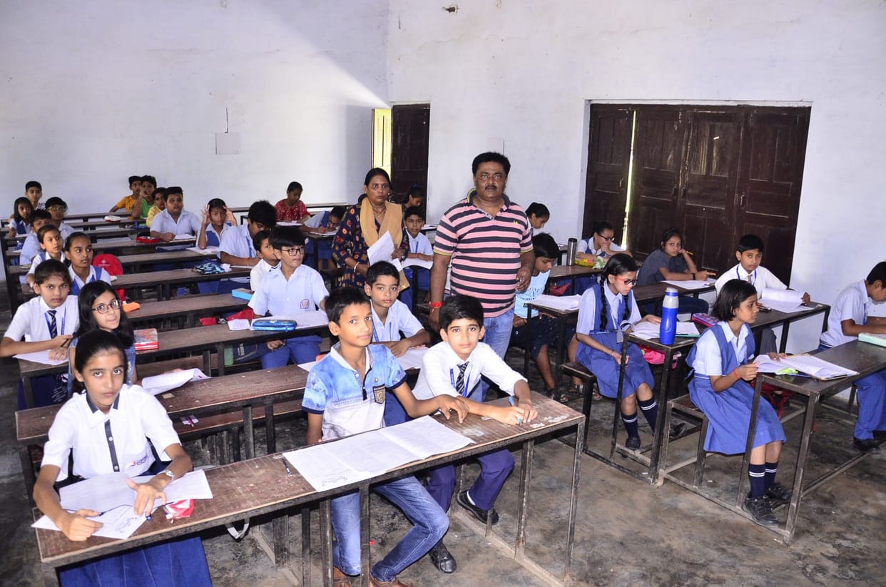940 students participated in general knowledge competition
