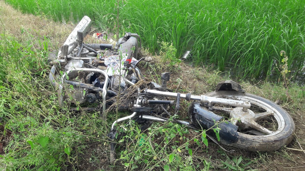 accident, car, bike, one dead, fatehabad