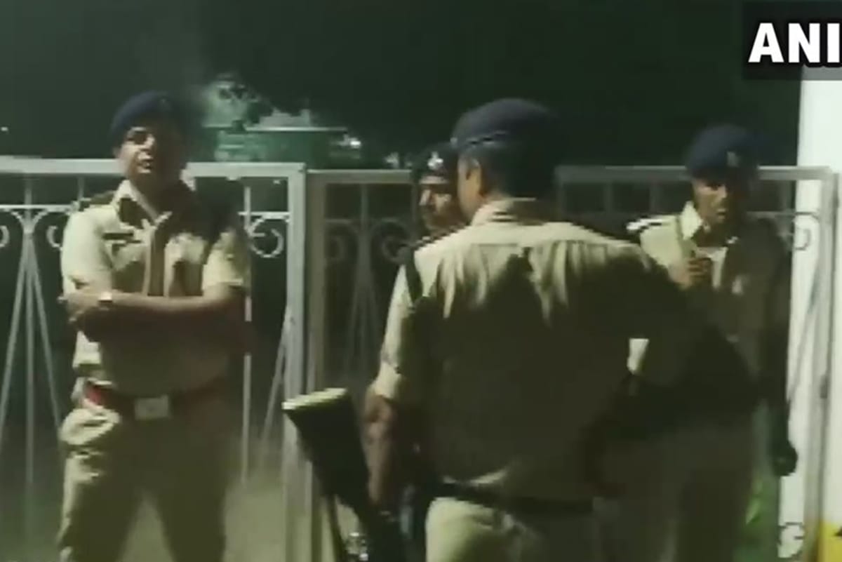 Bihar: police reached to arrest MLA Anant Singh at his residence but he fled from spot