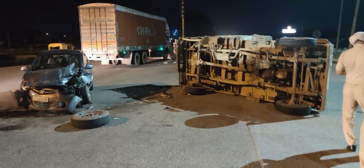 Road accident at airport road