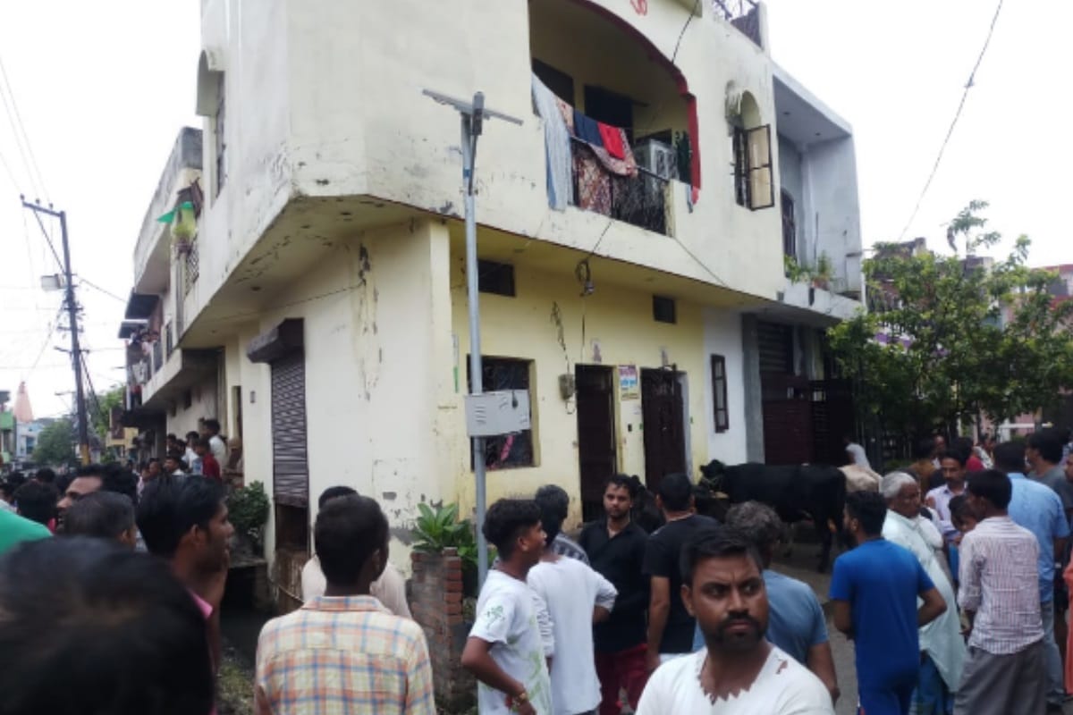 journalist and his younger brother shot dead by his neighbour in saharanpur