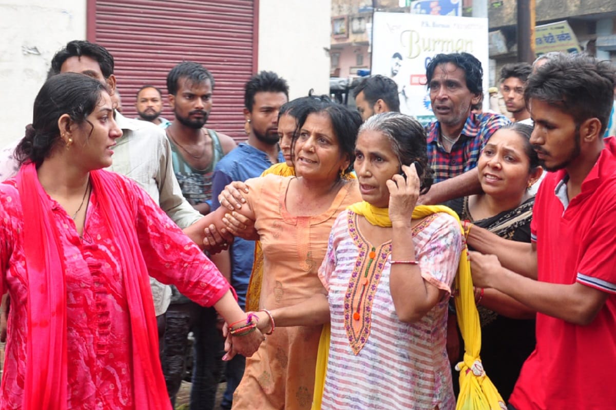 journalist and his younger brother shot dead by his neighbour in saharanpur