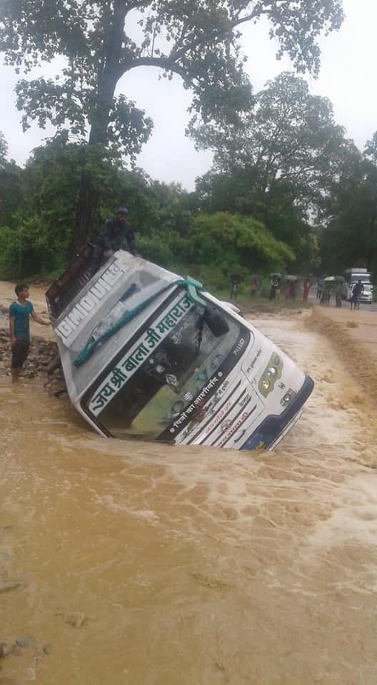 28 passengers narrow escaped