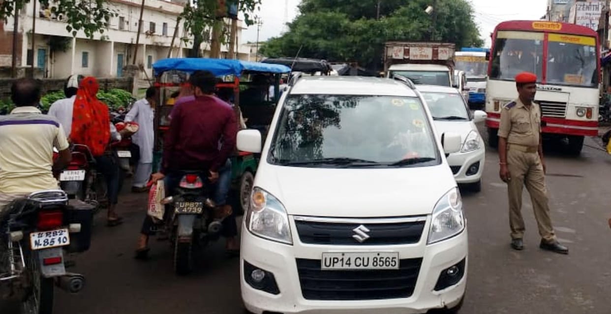 road accident in etah