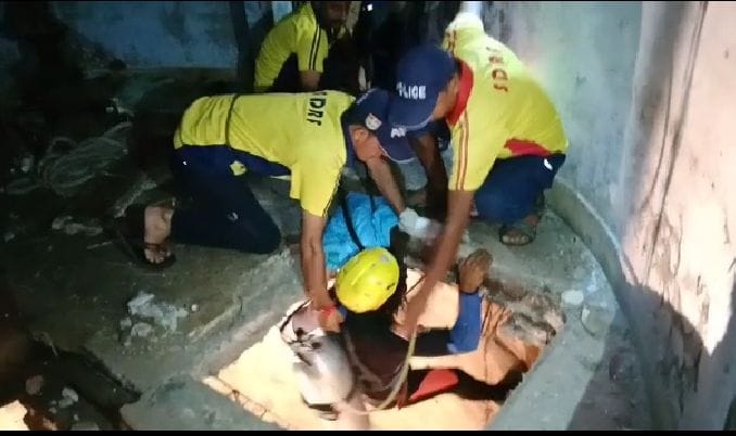 Young man dies after falling in a dry well