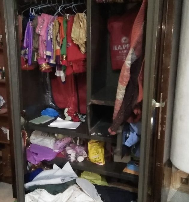 two lakh above thaft in close house at the sardhna