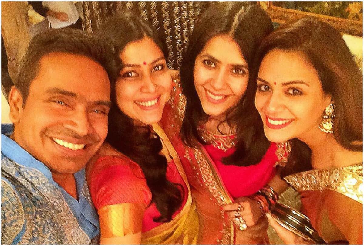 mona singh is ready to getting married mehandi photo viral