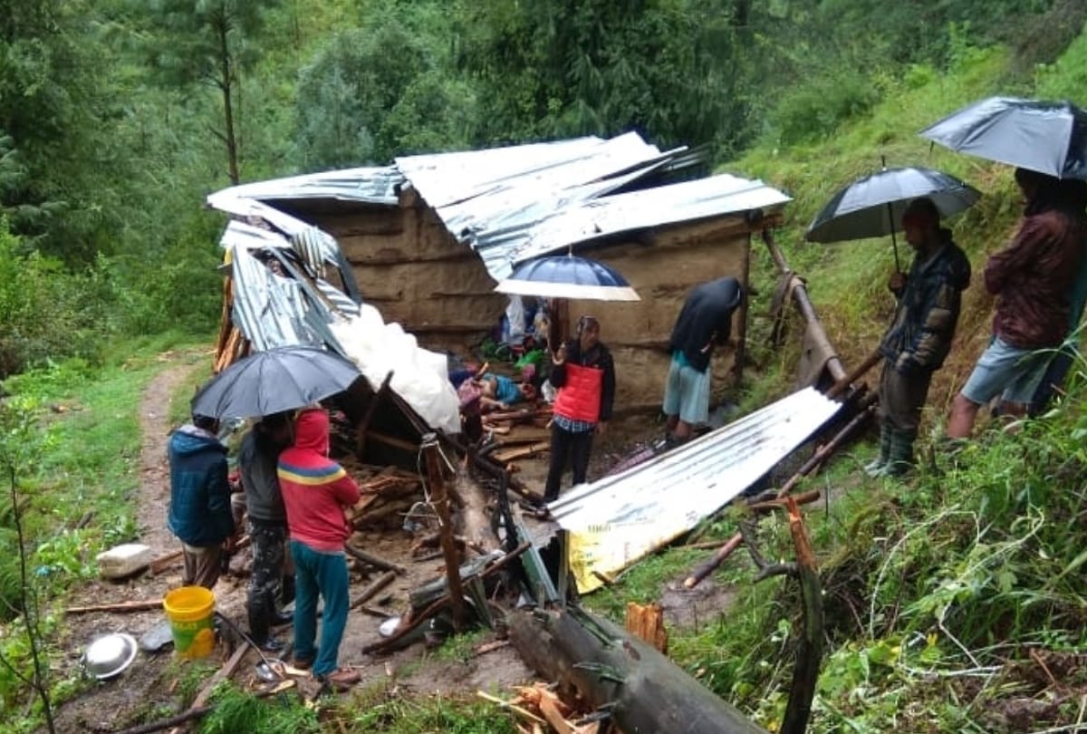 heavy rain in himachal roof collapse woman escapes by jumping from window