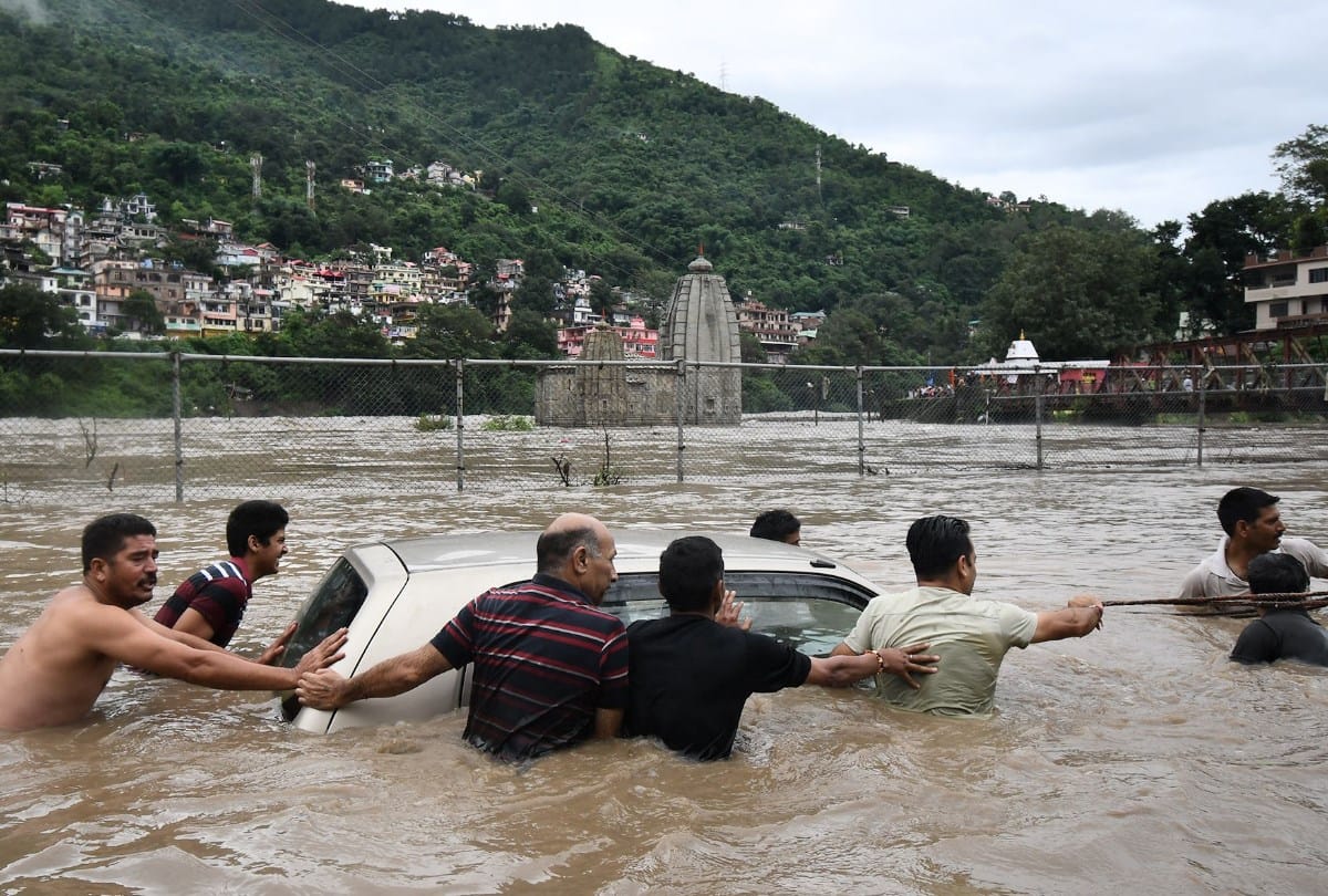Rain in Himachal Pradesh breaks year 2011 record 102 mm rain recorded in 24 hours