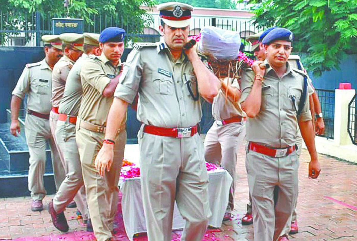 Up Police Head Constable Died in Aligarh Family in Deep Sorrow