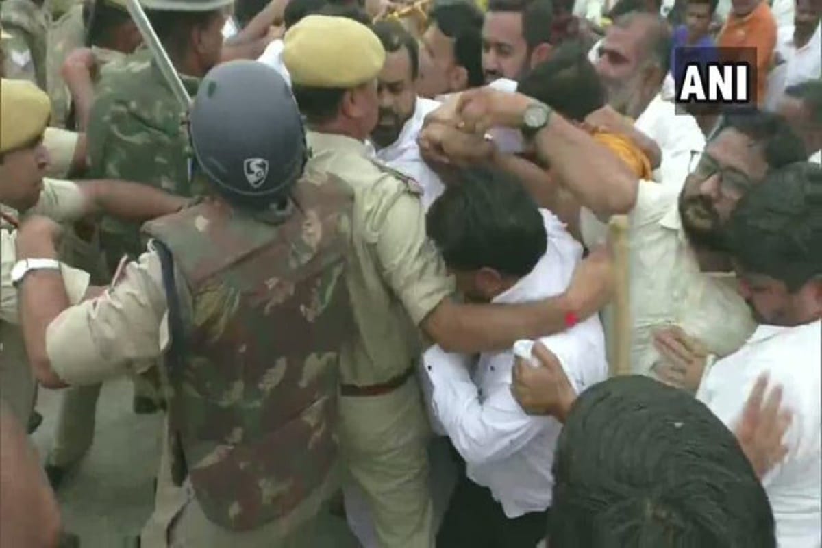 Alwar: Protesters including family of victim Harish Jatav continue protest with Jatav's father body
