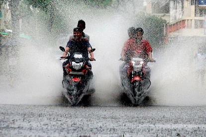 Riding bike best sale in rain