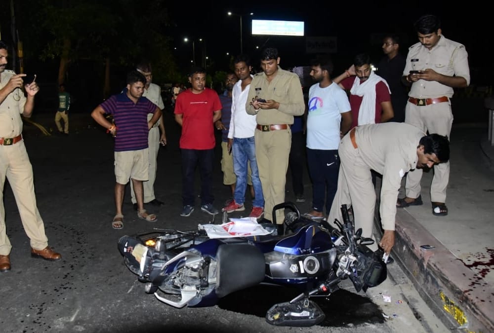 Bike riders injured during stunts in Gomati Nagar in Lucknow.