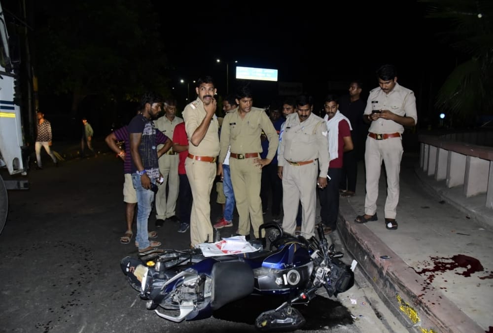 Bike riders injured during stunts in Gomati Nagar in Lucknow.