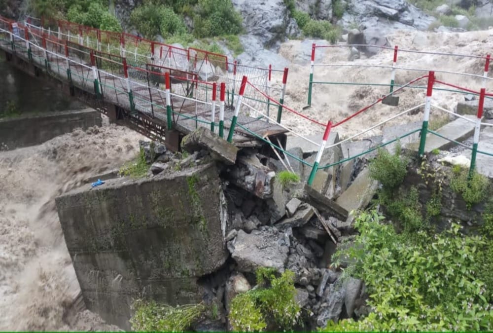 Cloud Burst and Flood Disaster in uttarakhand Rivers overflow danger for Public 