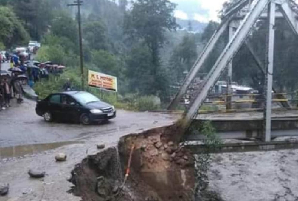 Cloudburst in Uttarkashi Many people Died and missing after heavy water Flood