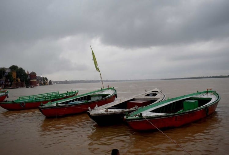 गंगाजल को क्यों माना जाता है चमत्कारी, बड़ा गहरा है ये रहस्य Why