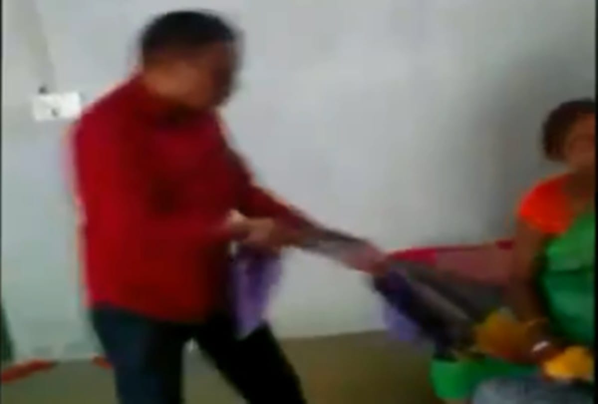 Chhattisgarh School Superintendent misbehaved with a cleaner at Barwani Kanya Ashram in Korea