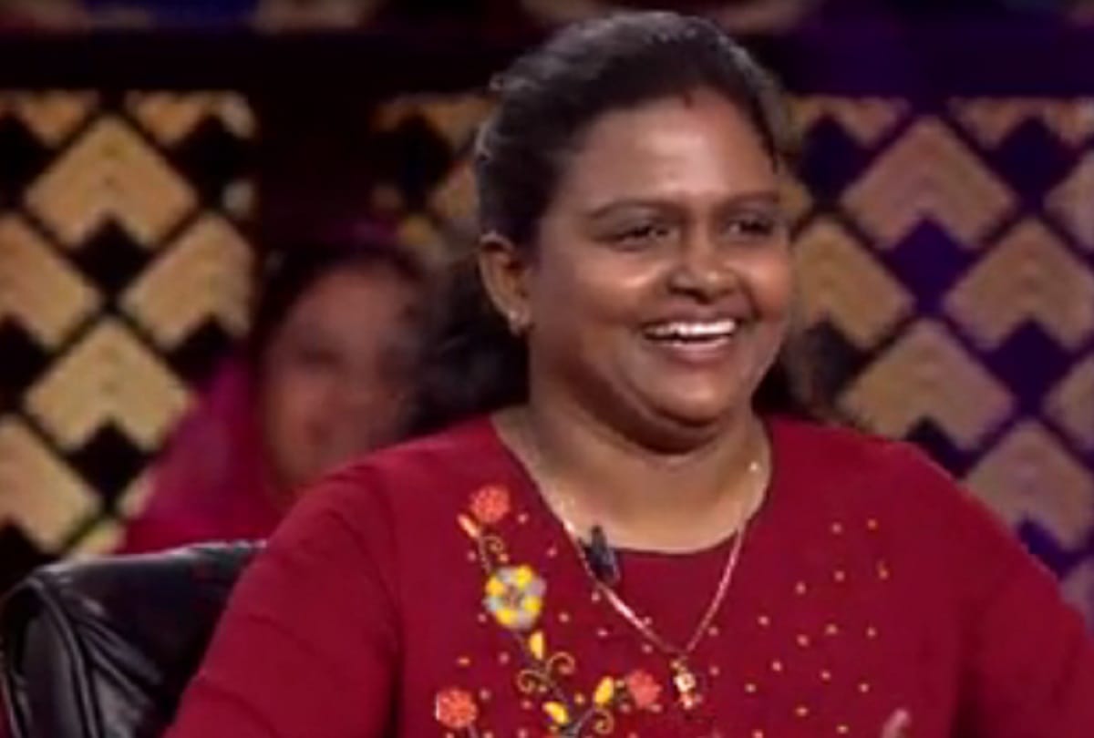 Amitabh Bachchan show KBC 11 on air today Raipur girl Chitralekha Rathore become first contestant