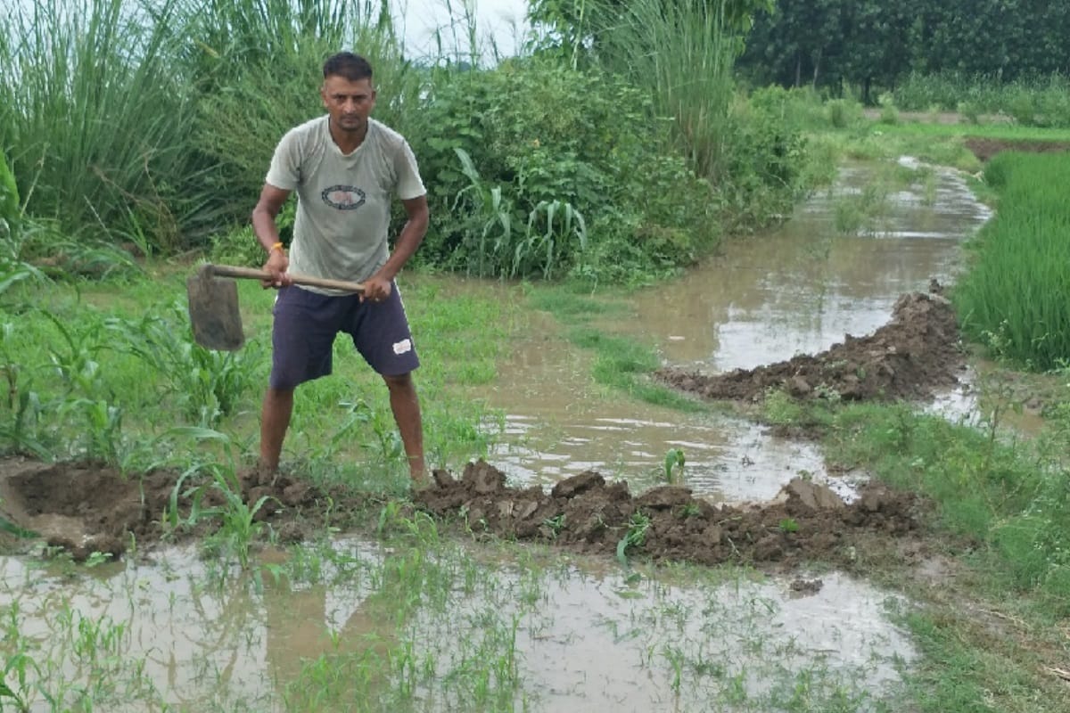 ganga river reached above danger mark in western UP, flood in Onshore areas in Meerut
