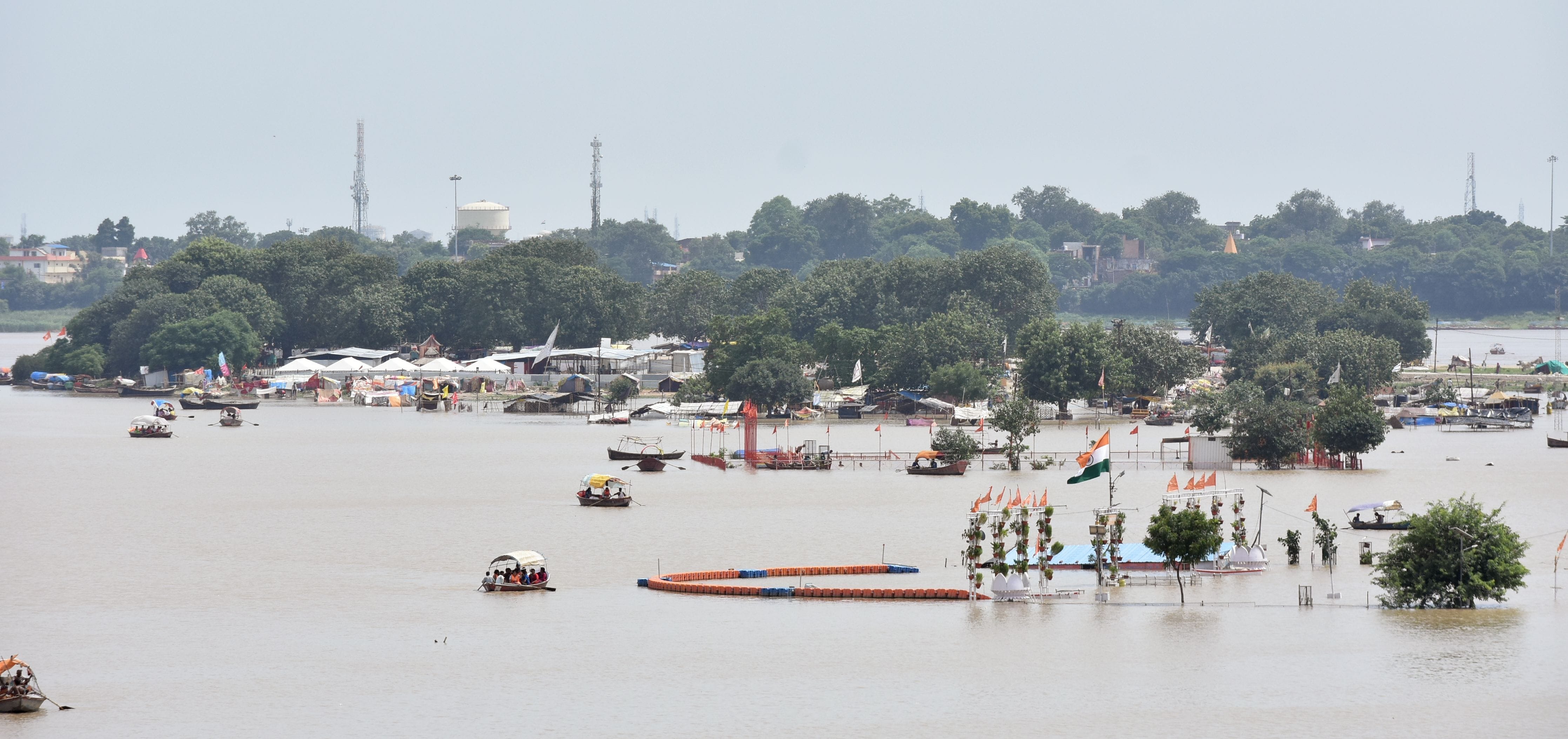Ganges-Yamuna, latte Hanuman temple flooded