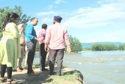 Gobindsagar lake water crosses danger mark, flood gate of Bhakra raised up to eight feet