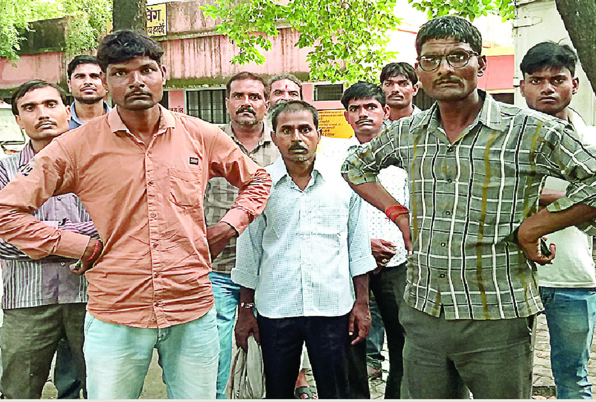 HT line wires fall in the field, farmer died
