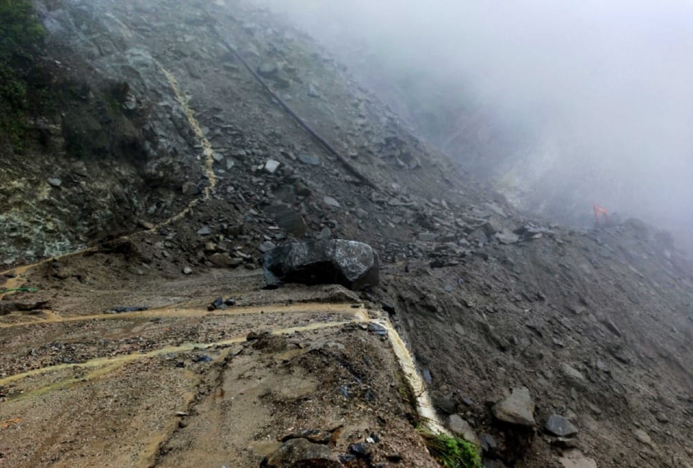 Bridge Collapse on kailash mansarovar yatra route Pilgrims return to dharchula