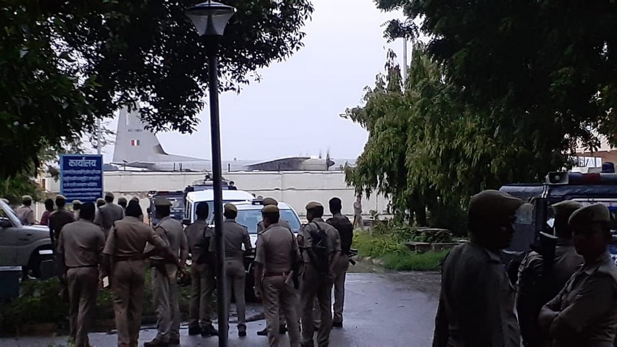 indian air force aircraft reached with terrorist and Isolationist at varanasi airport