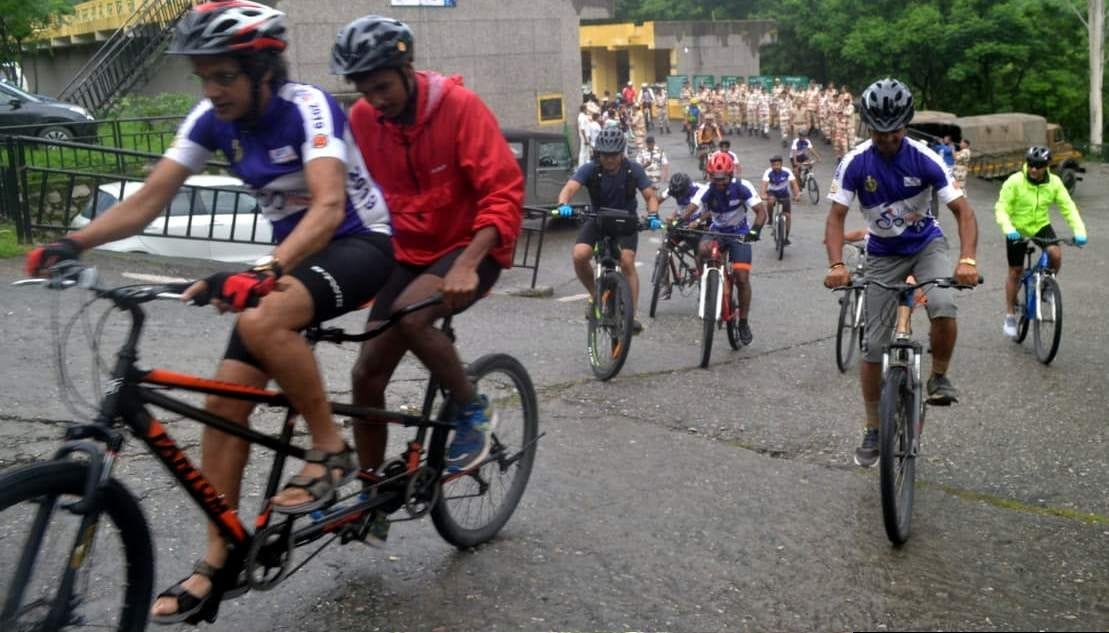 ITBP's bicycle rally left for Mana Pass