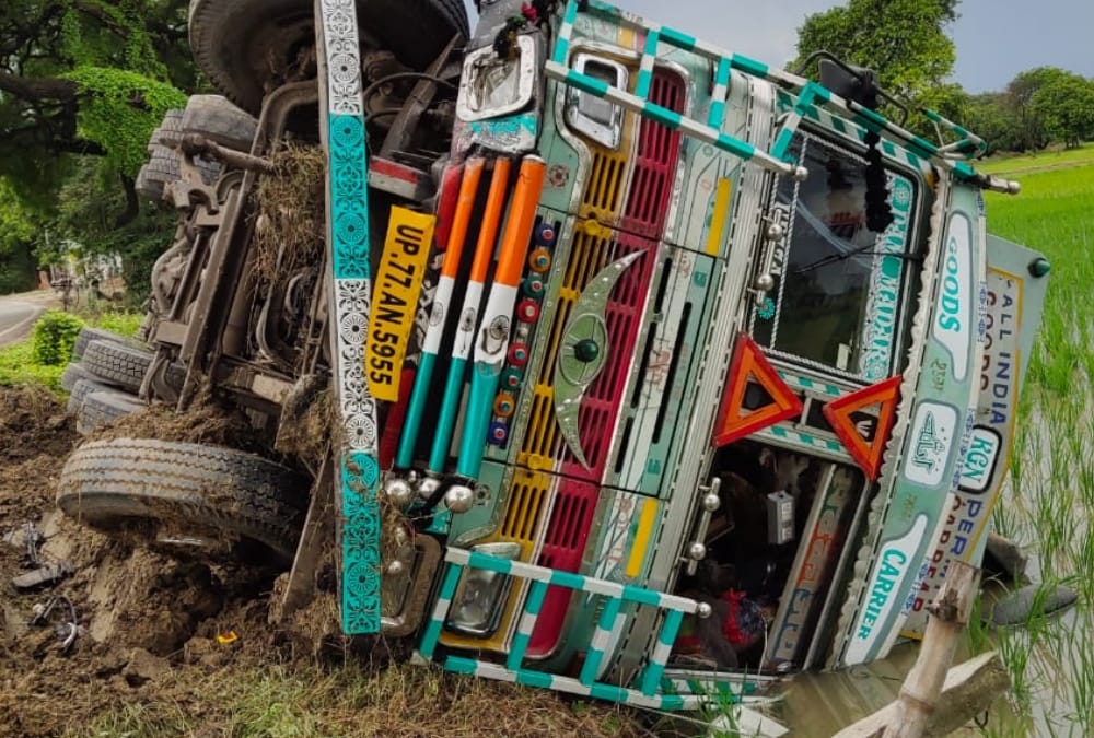 8 people dead as tanker toppled on a van in Rajsamand Rajasthan