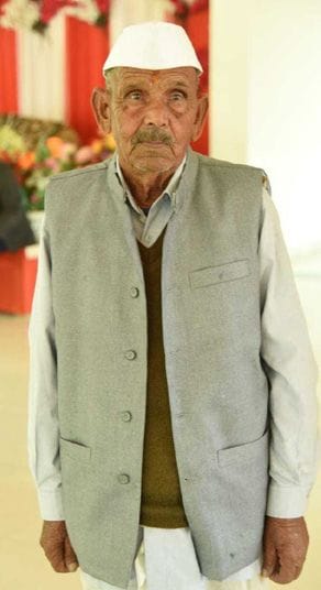 senior citizen Moti singh motivates to youth