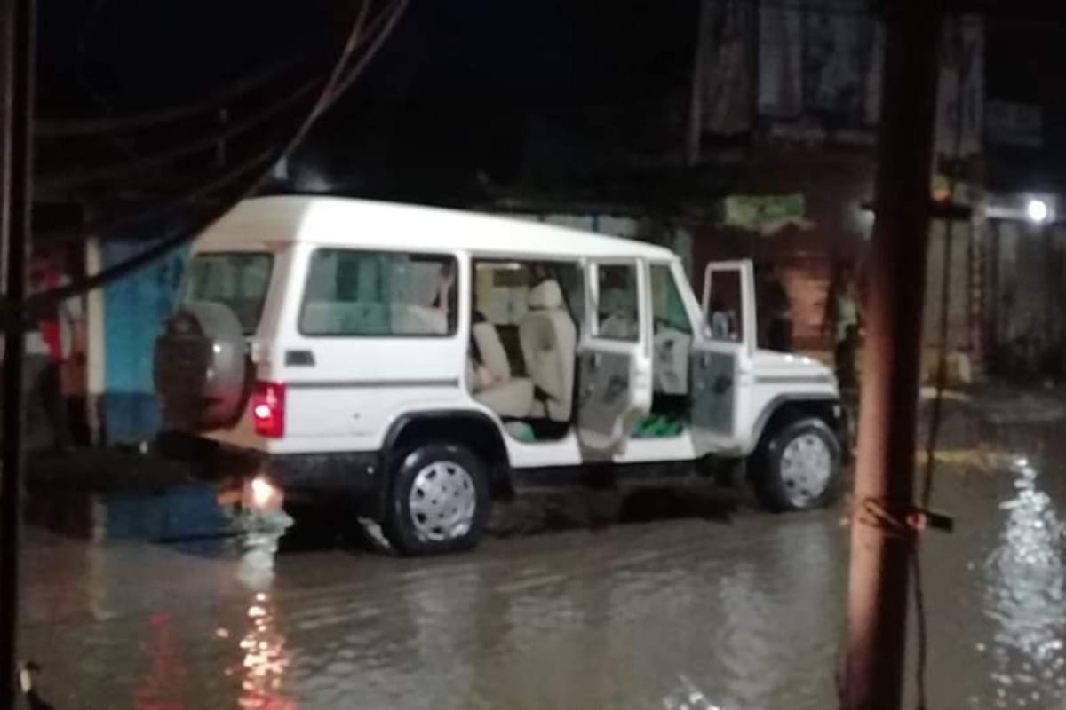 police team attacked in bihar chhapra two policemen died