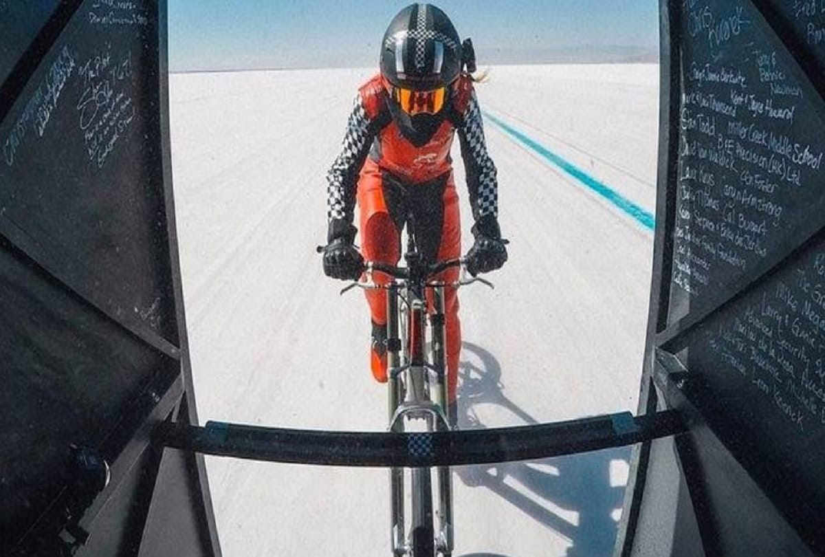 British cyclist Neil Campbell sets a world record by cycling at speed of 280 km per hour