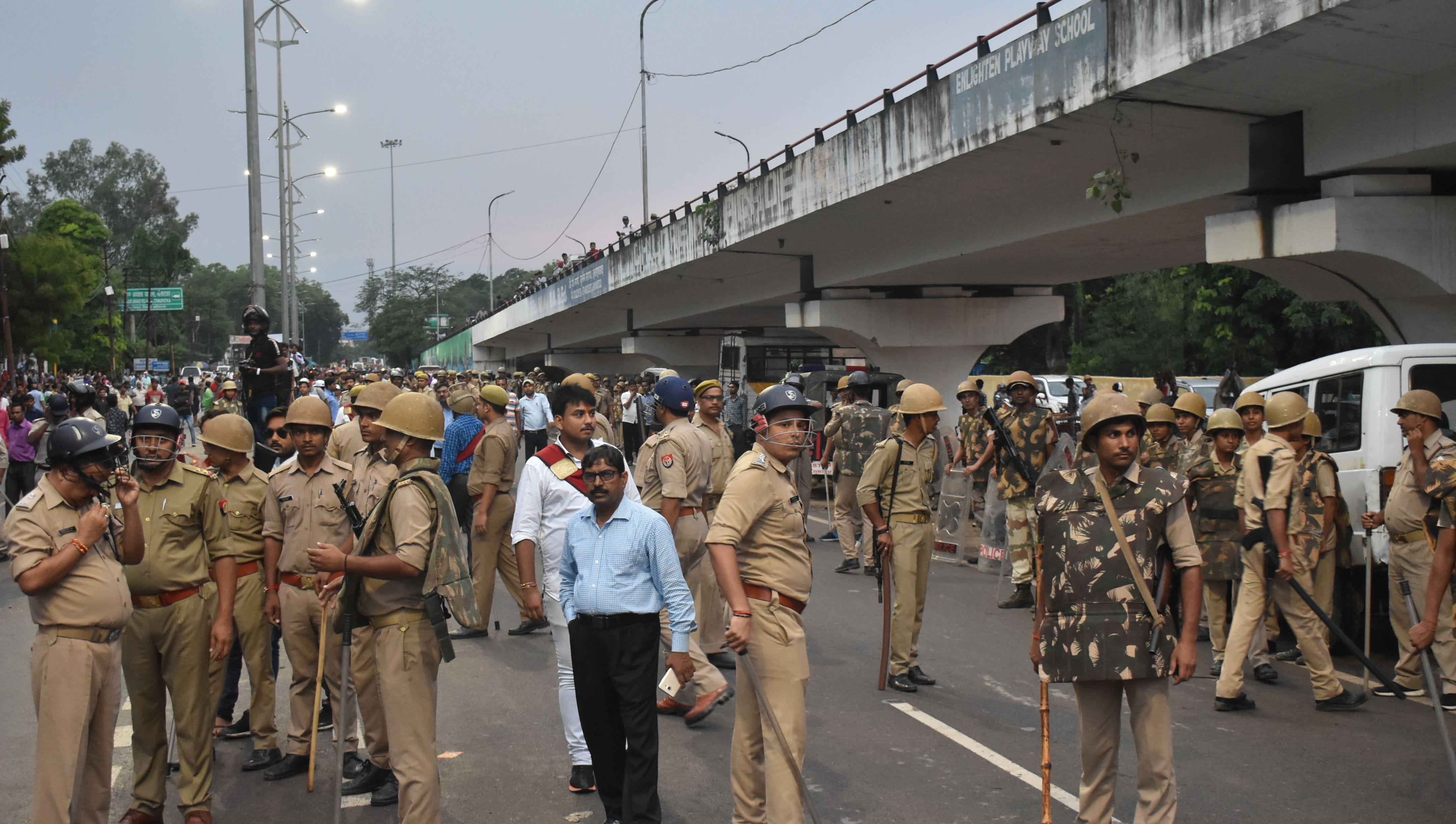 Triple Murder Case: Considering the body for one and a half hours, fierce commotion