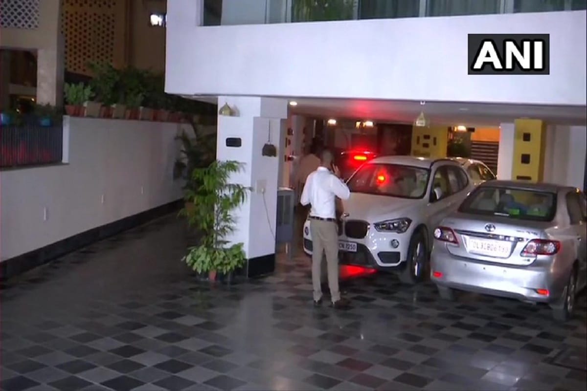 ed attaches bungalow of p chidambaram, bought properties in foreign countries through scam fund