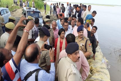 ganga above danger poin, alert