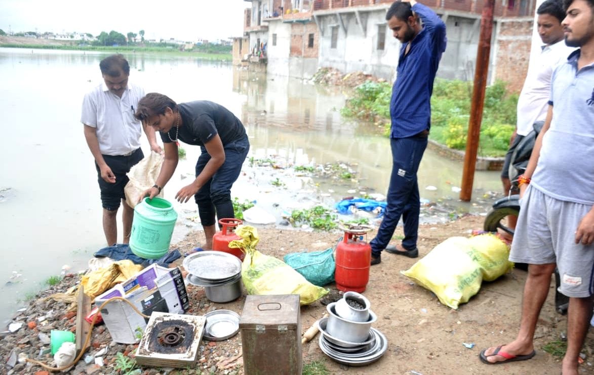 Near Ganga-Yamuna warning point in Prayagraj