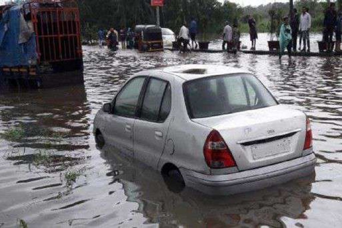 important points to keep in mind to save car during floods