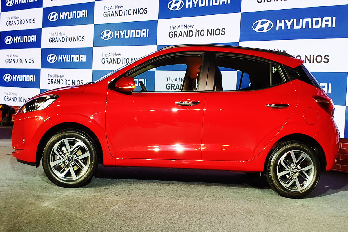 Get New Hyundai Grand i10 on Affordable discount know price and specification