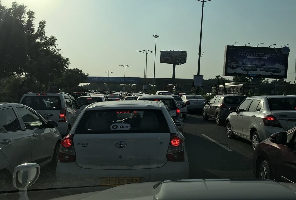 In 24 hours 14000 rfid tags sold out long queues on toll plaza