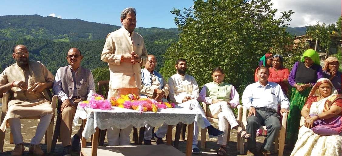 BJP leaders welcomed MP Tirath Rawat
