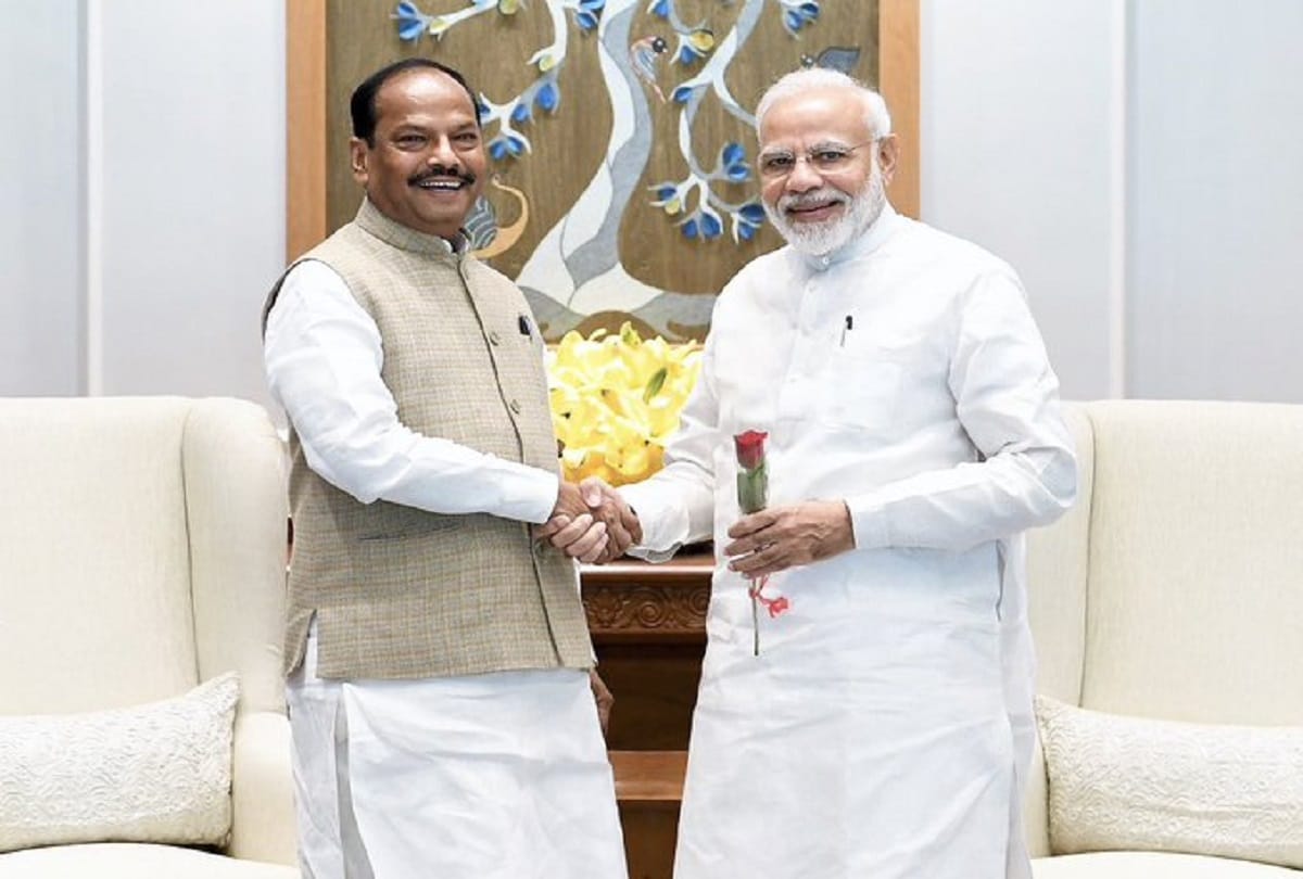 Jharkhand CM Raghuvar Das gave information about development plans to meet the PM modi