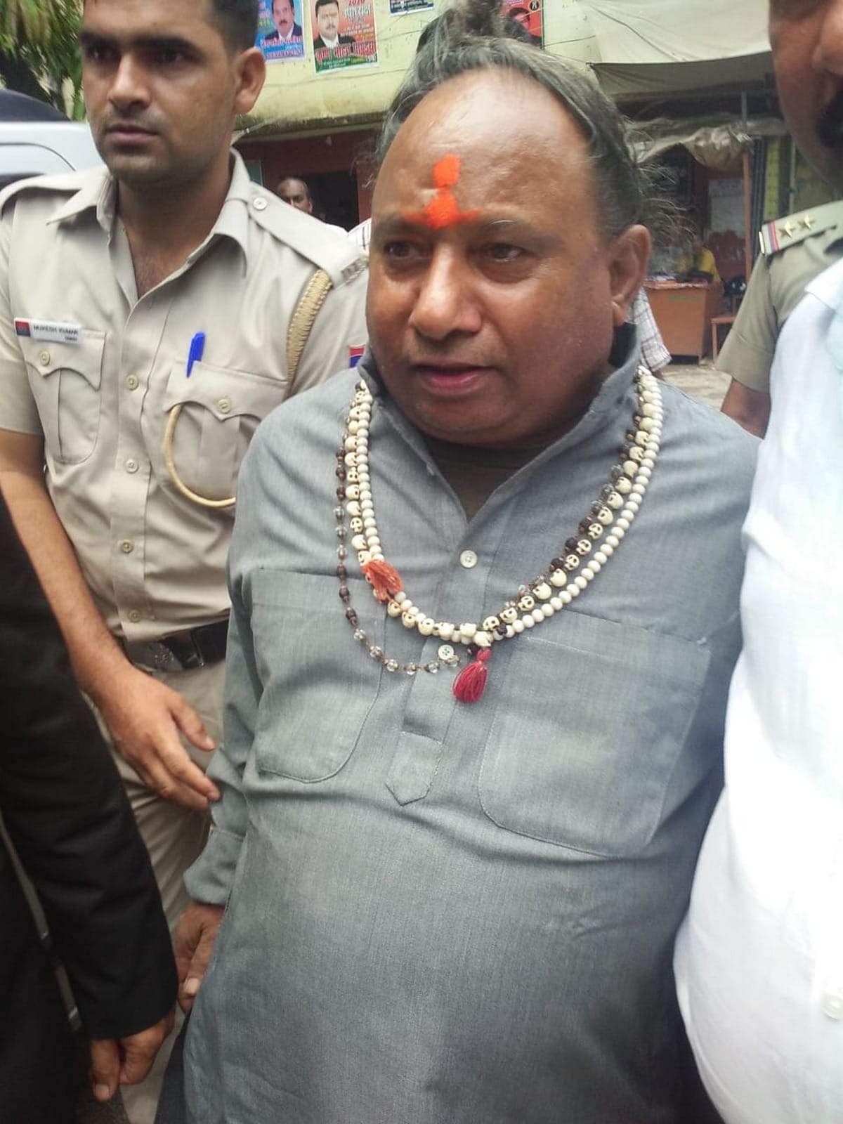 Narendra Nath Dubey Adig had himself forged signatures of MP in Varanasi court