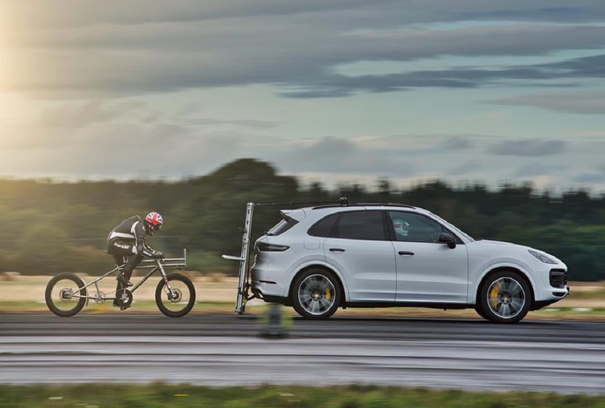 British cyclist Neil Campbell sets a world record by cycling at speed of 280 km per hour