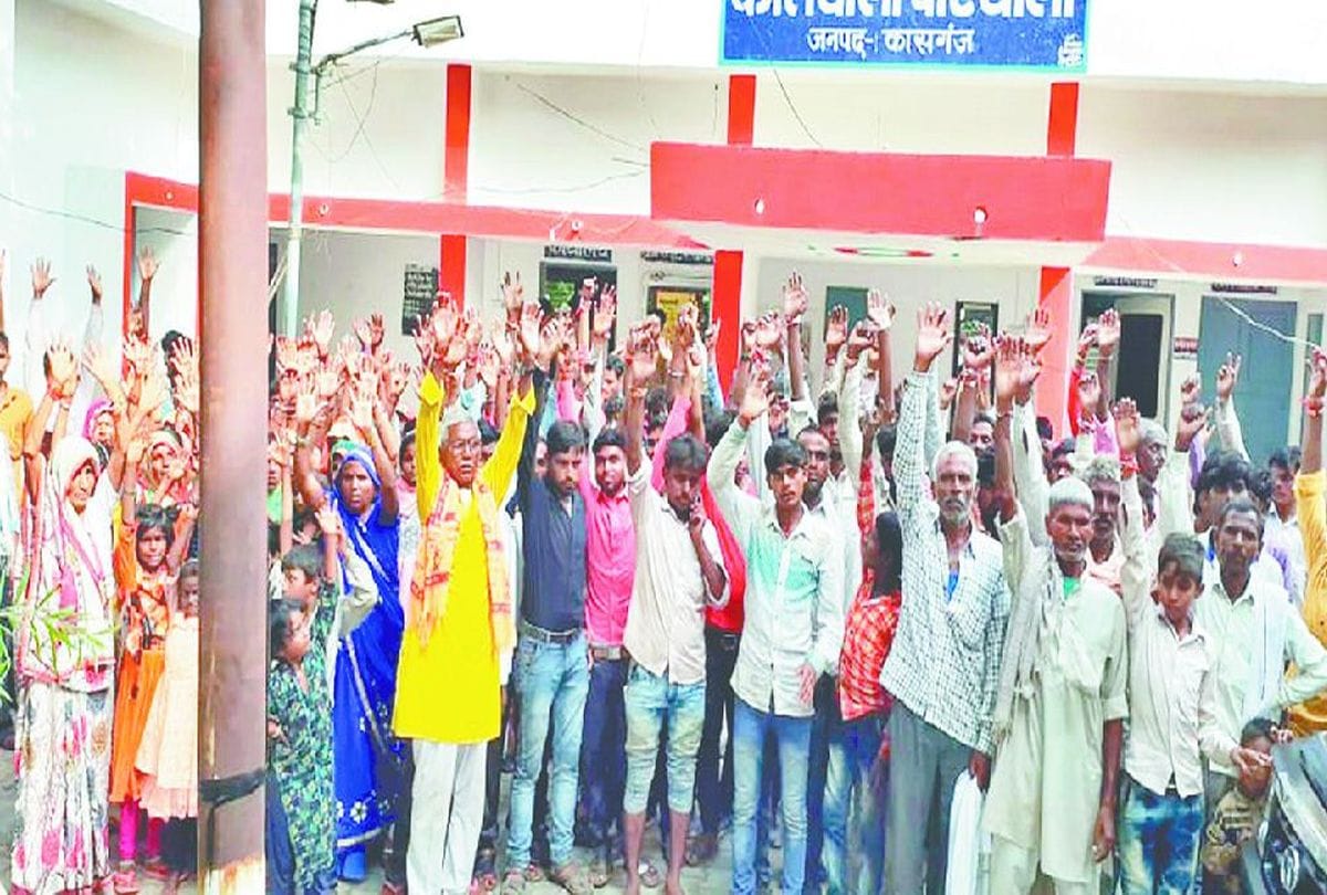 kanwariya pilgrims beaten by youths of other community in kasganj